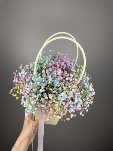 Сумочка с радужной гипсофилой