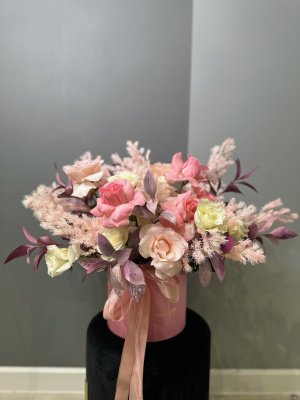 Коробка с французскими розами
