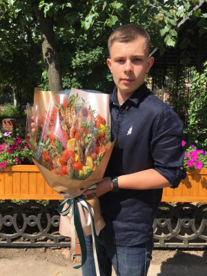 Мужской букет из раков и лангустинов