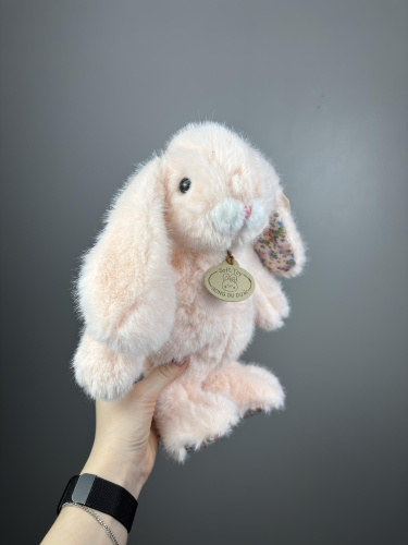 Зайка с цветочным принтом