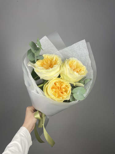 БУКЕТ ИЗ ПИОНОВИДНЫХ ЖЕЛТЫХ РОЗ 