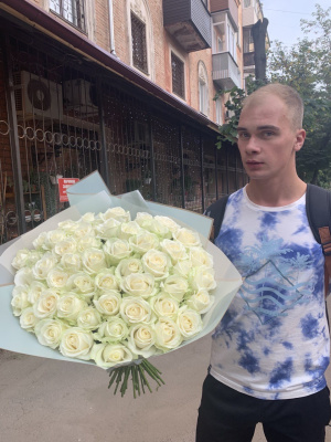 Букет 51 Роза Аваланш